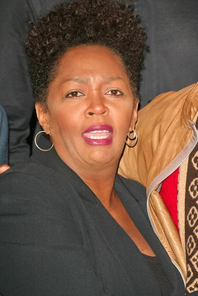 <em>Ana P.Manjate</em>